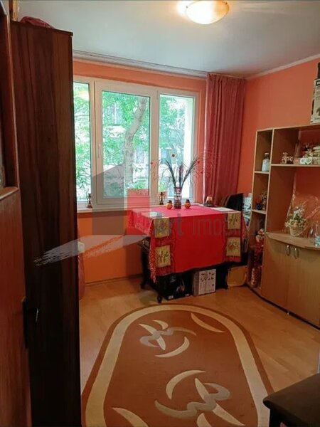 Brancoveanu - Izvorul Rece Vanzare apartament 4 camere decomandat